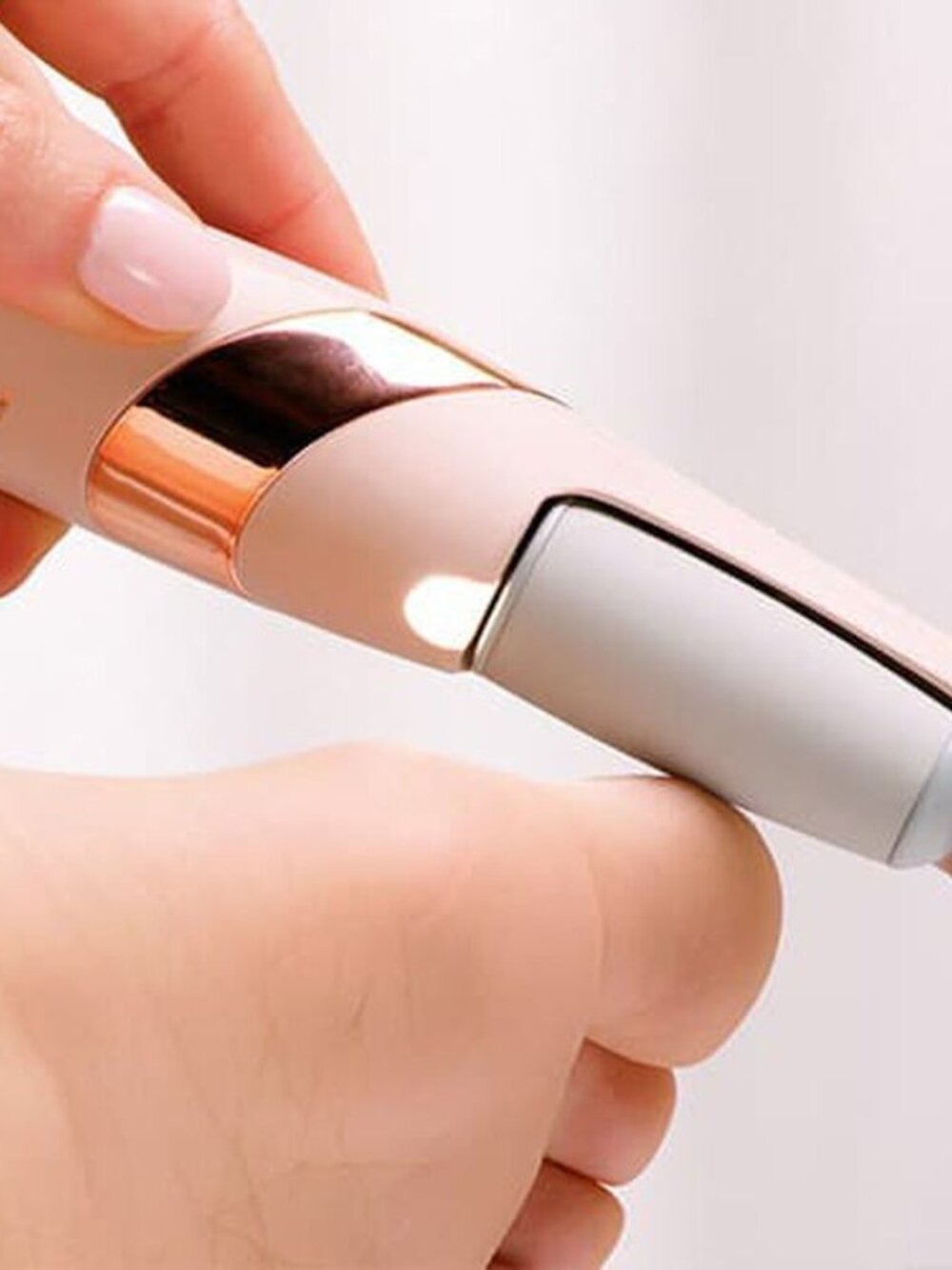 finishing touch flawless pedi electronic pedicure tool - Picture 3 of 4